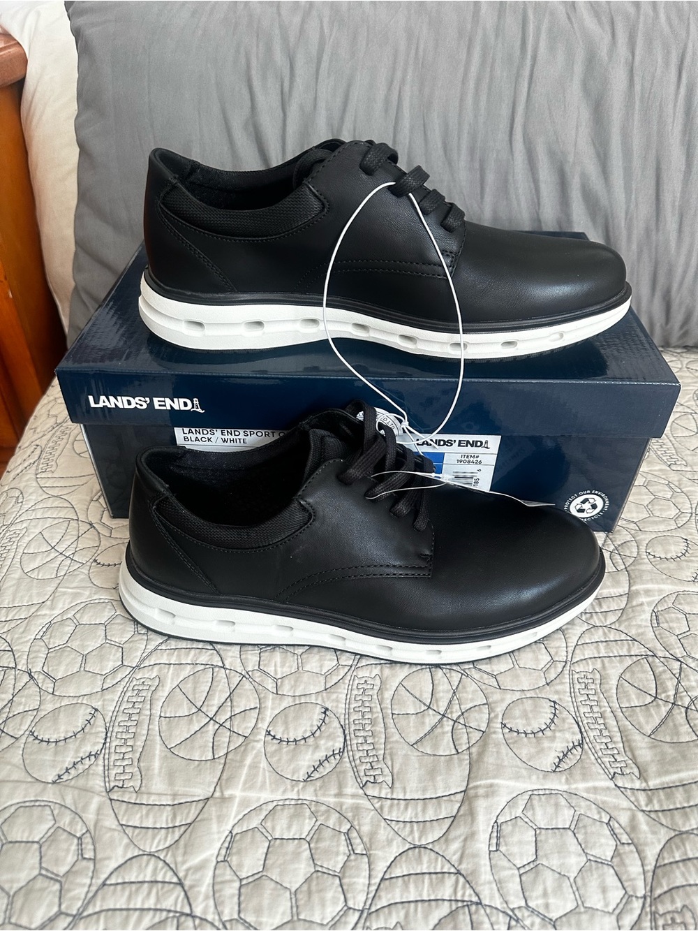 Lands' End Men’s Black Leather Derby Shoes with White Sole Size 9